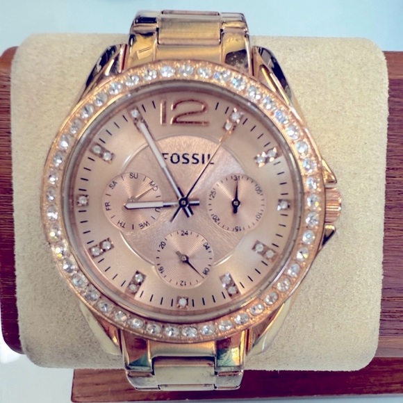 Fossil Women’s Watch Bundle | Blue • Riley • Rectangular • Square (Lot) - Picture 2 of 13